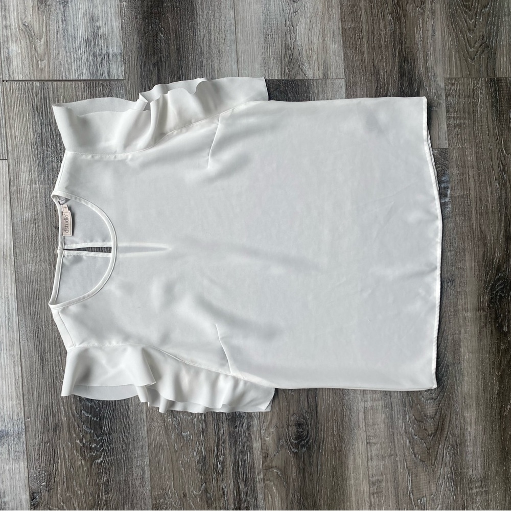 Studio Flowy Cream Ruffle Sleeve Blouse - Picture 7 of 7